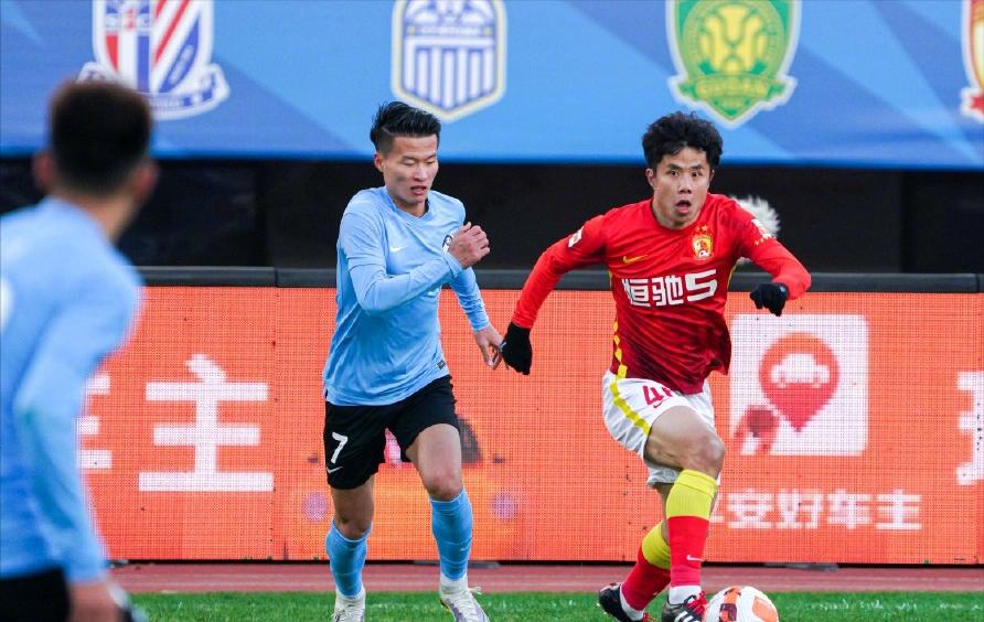 大连人主场高呼谢晖,谢晖大连人5:1赢大连