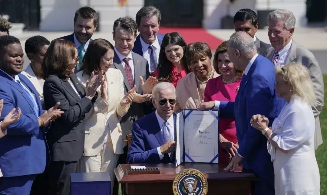 美国升级对华芯片战的影响,美国对华芯片战