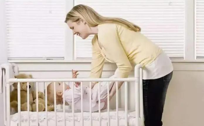 几岁分床几岁分房睡对宝宝最好,小孩几岁分床分房意义是什么