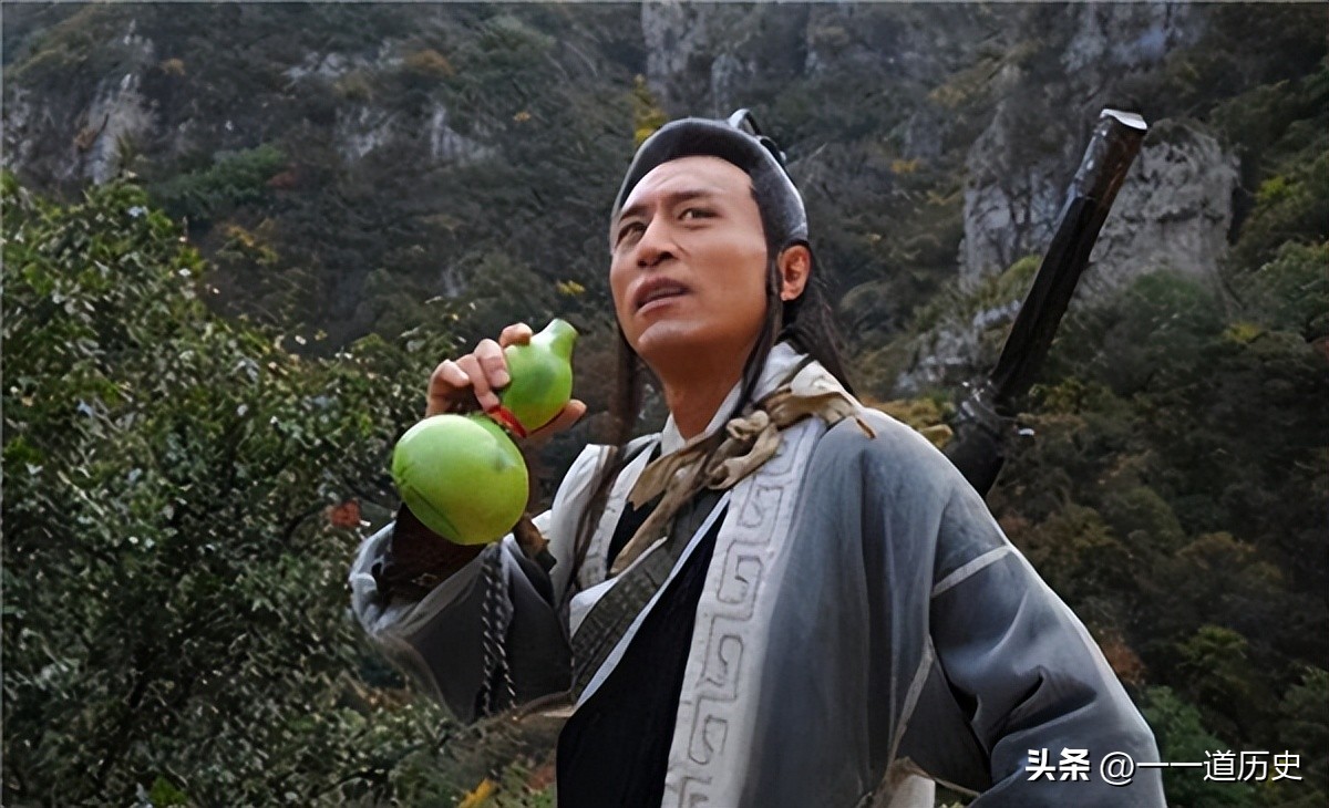 李白最嘲讽的一首诗,李白曾经被别人嘲笑他写下一首诗