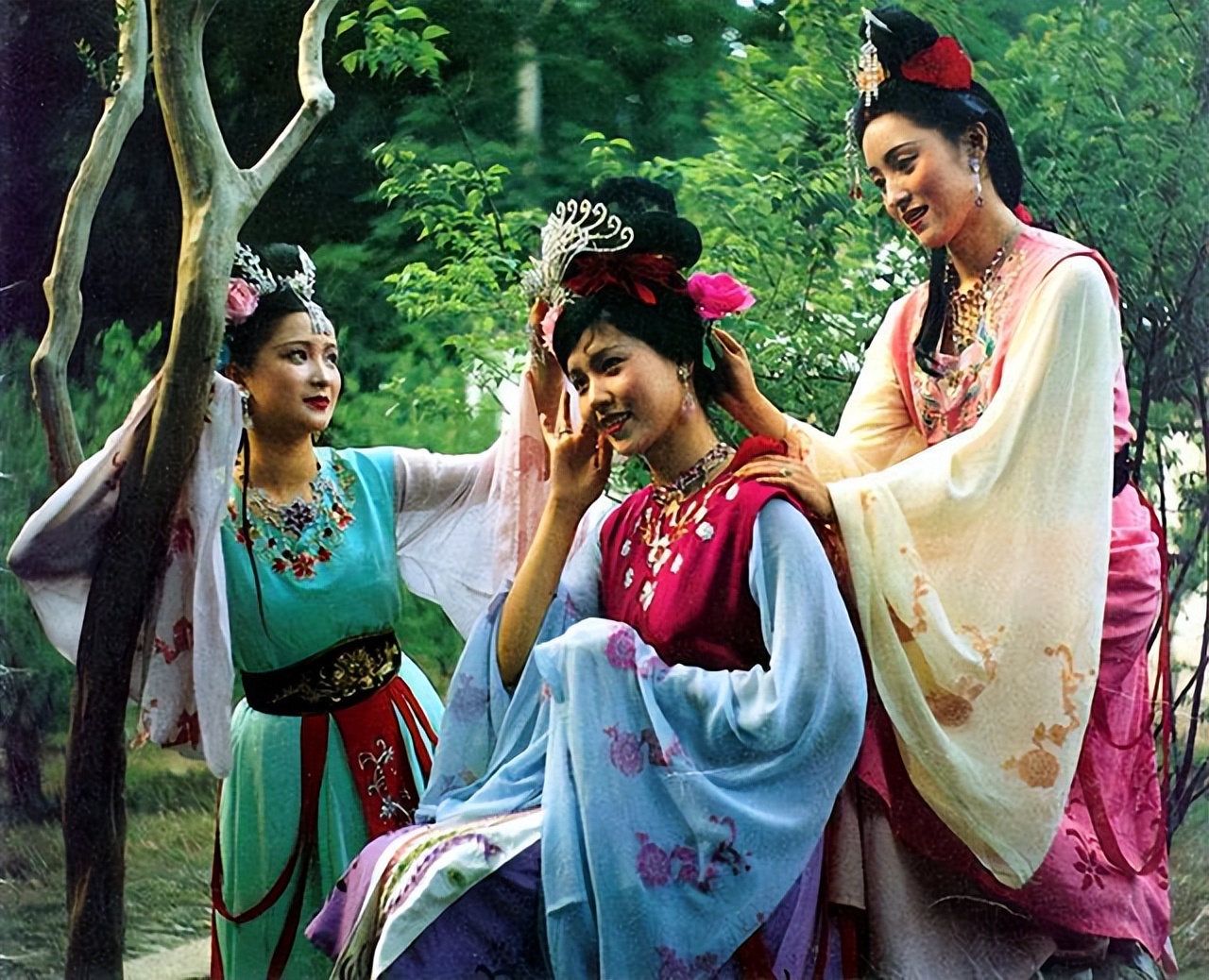 很多人爱看的电视剧有哪些,大家都喜欢电视剧吗为什么