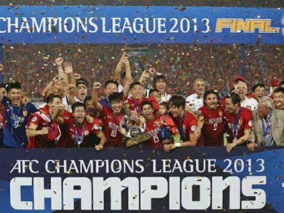 中超热点上港再掀金元足球,金元足球巅峰战役上港大战恒大