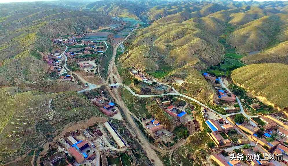 靖远高湾《三百户村村志》