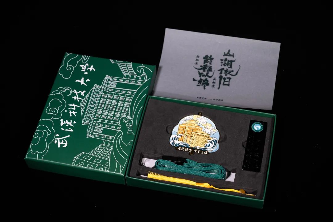 边吃席边毕业！戒指、饭票、印章……这样的毕业礼物我也想要→