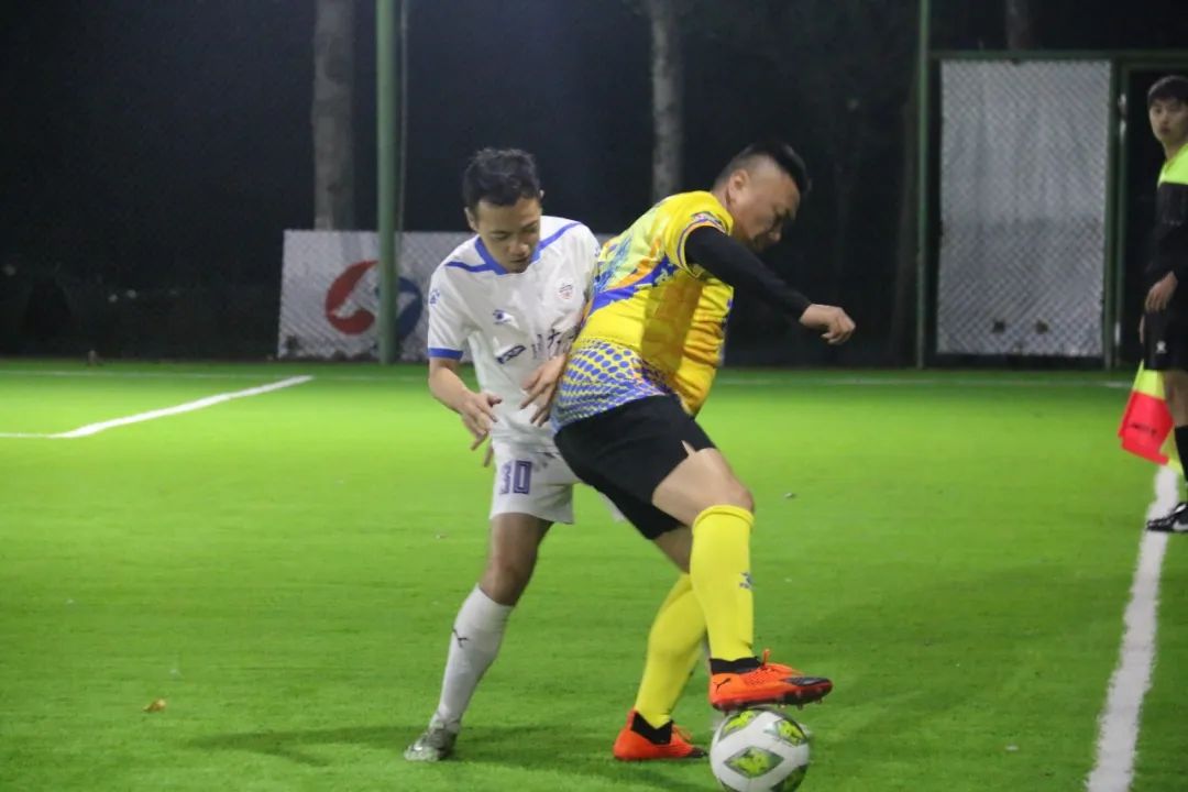 业余足球联赛中老年,老年一辈的足球明星