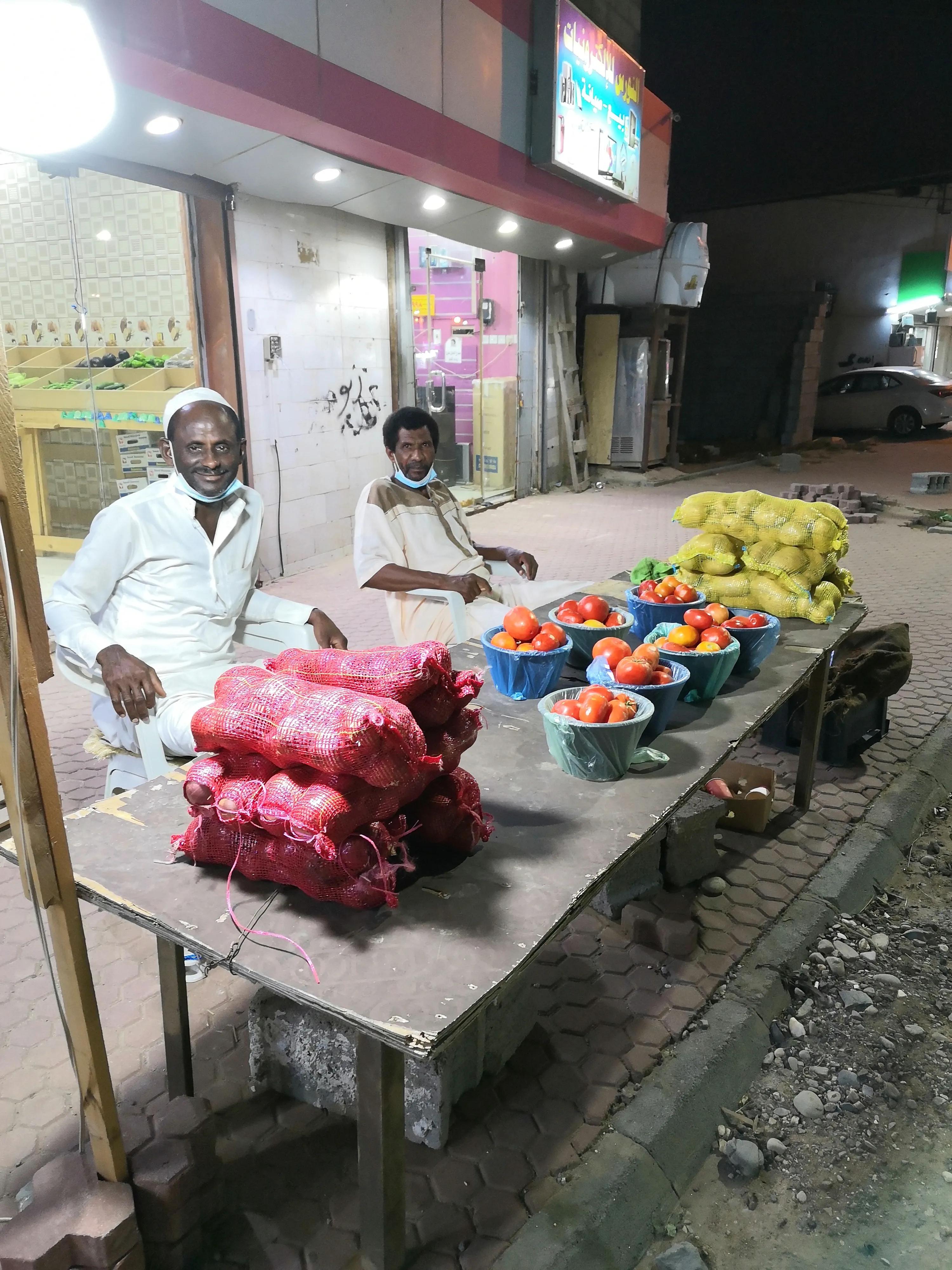 头顶一块布不是恐怖就是富什么梗,头顶一块布的人为啥那么富