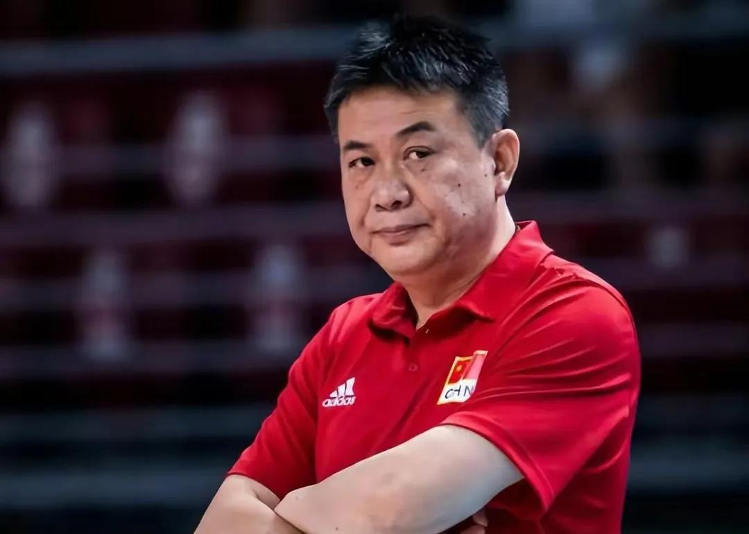 中国国家女排主教练,80年代女排主教练是谁