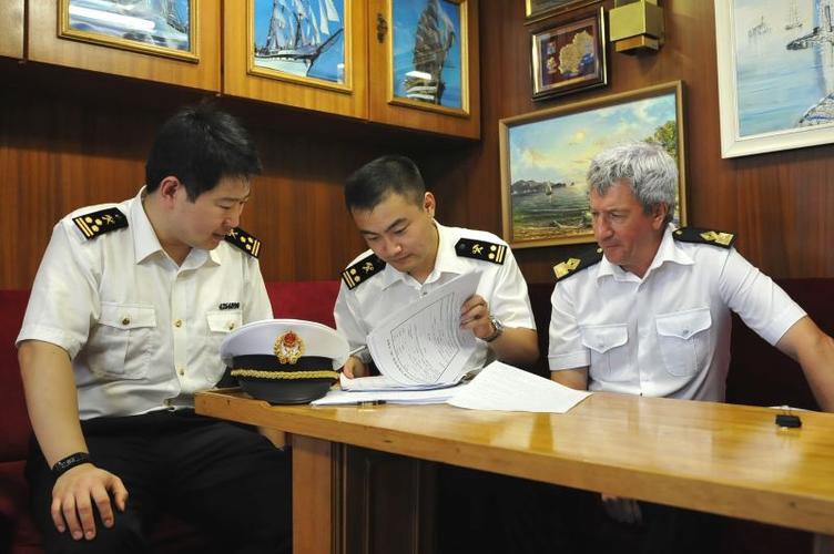 我在俄罗斯工作时候的中国同事，为了赚外快，偷偷帮人带*私走**物品