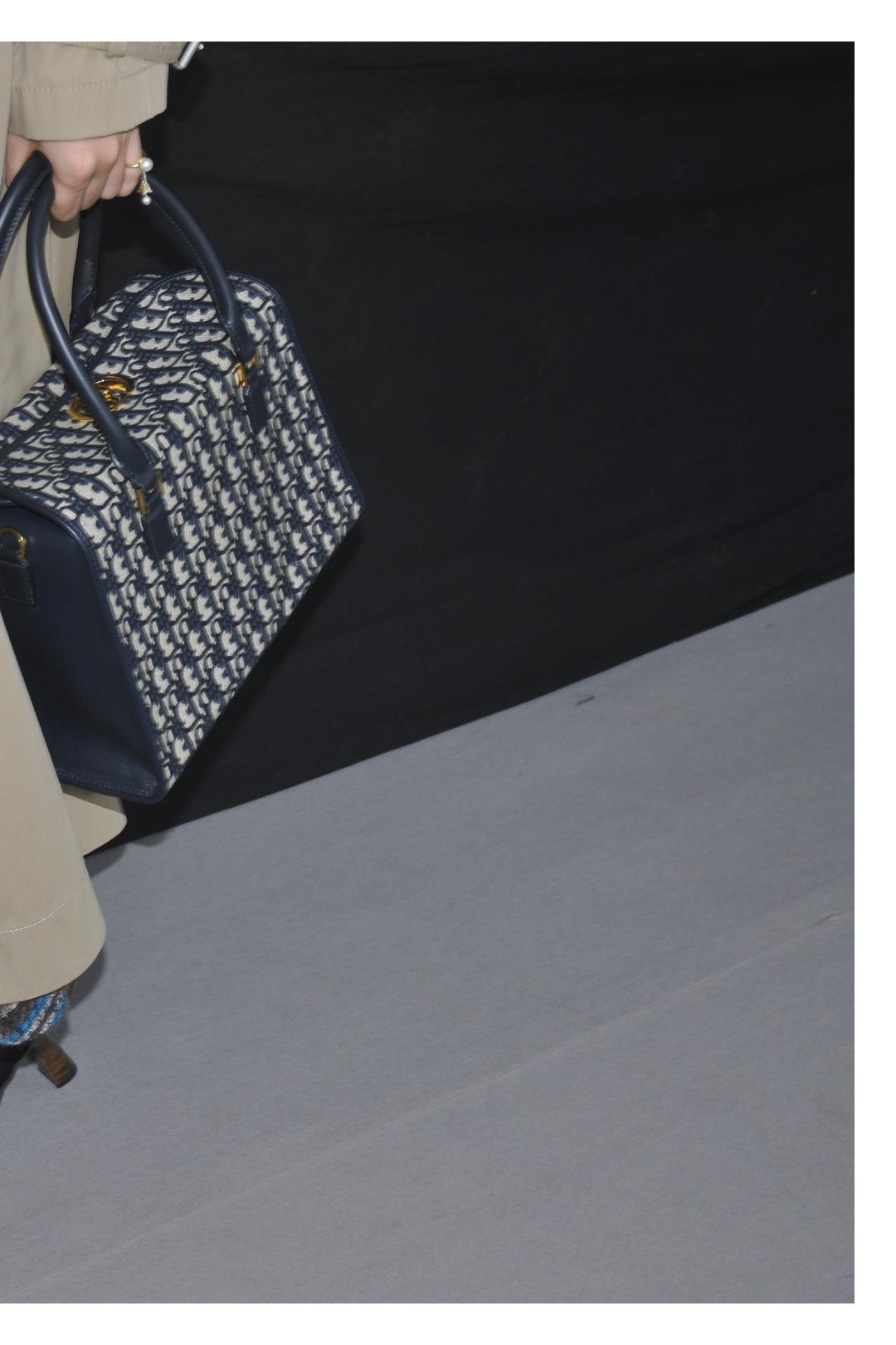 侯明昊最近在横店拍戏吗,侯明昊横店最新路途