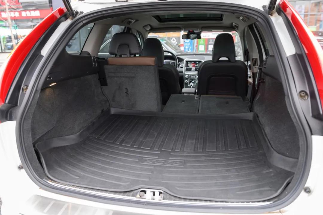 2010年沃尔沃xc60二手多少钱,杭州全款13万15年的沃尔沃xc60