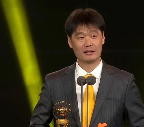 山客期评：重新启航的中国男足中国女足在2022年有何看点？