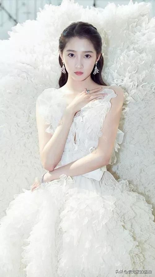 关晓彤个人资料1997年属相,关晓彤1997年9月17日出生