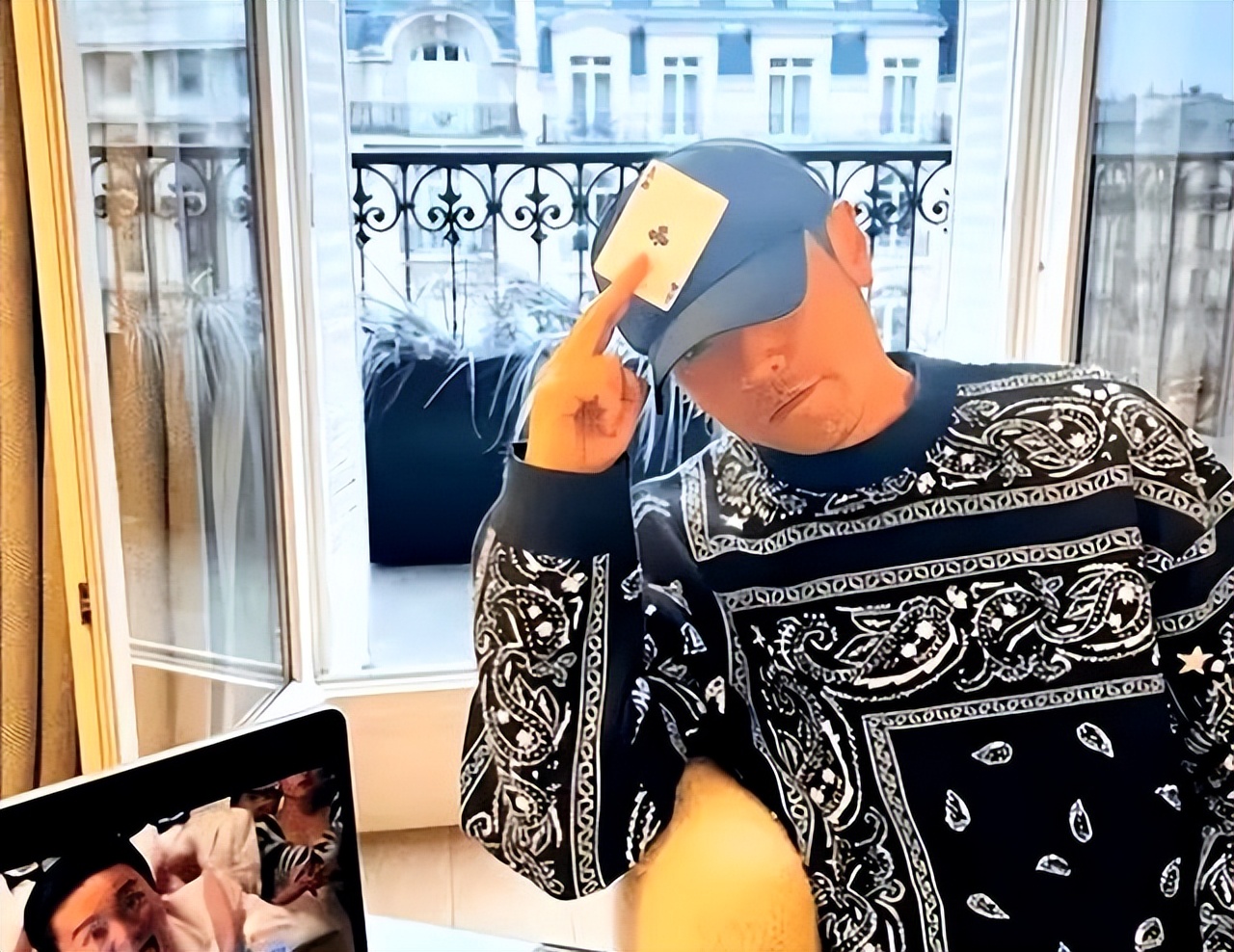 周星驰周杰伦晒同框照高清图,双周天王周星驰和周杰伦合体照