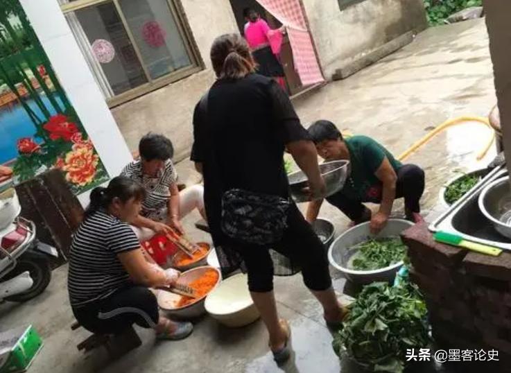 故事:河南1岁女婴患早老症,一夜变成80岁老人,母亲含泪千里求医