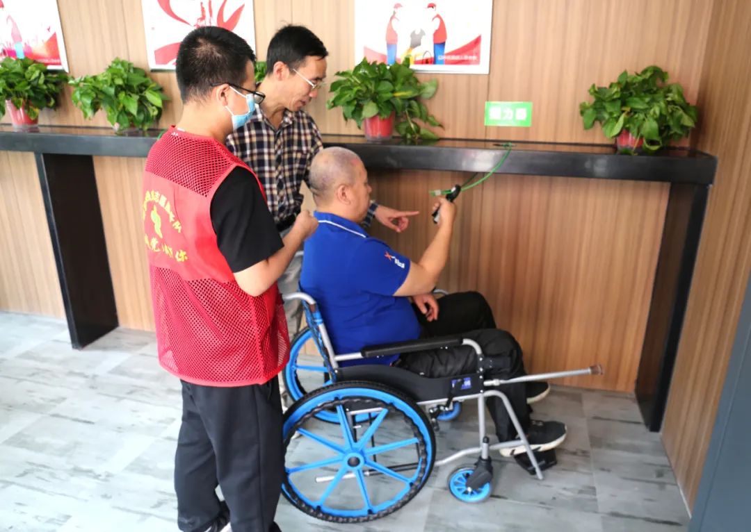 赛罕区：自治区首家！在家门口解决燃眉之急的共享辅具来了