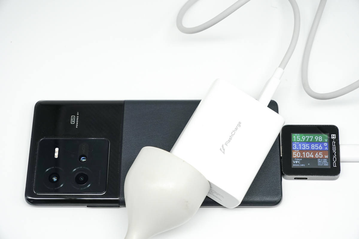 iqoo10pro200w快充小白测评,iqoo10pro测评200w快充究竟有多快