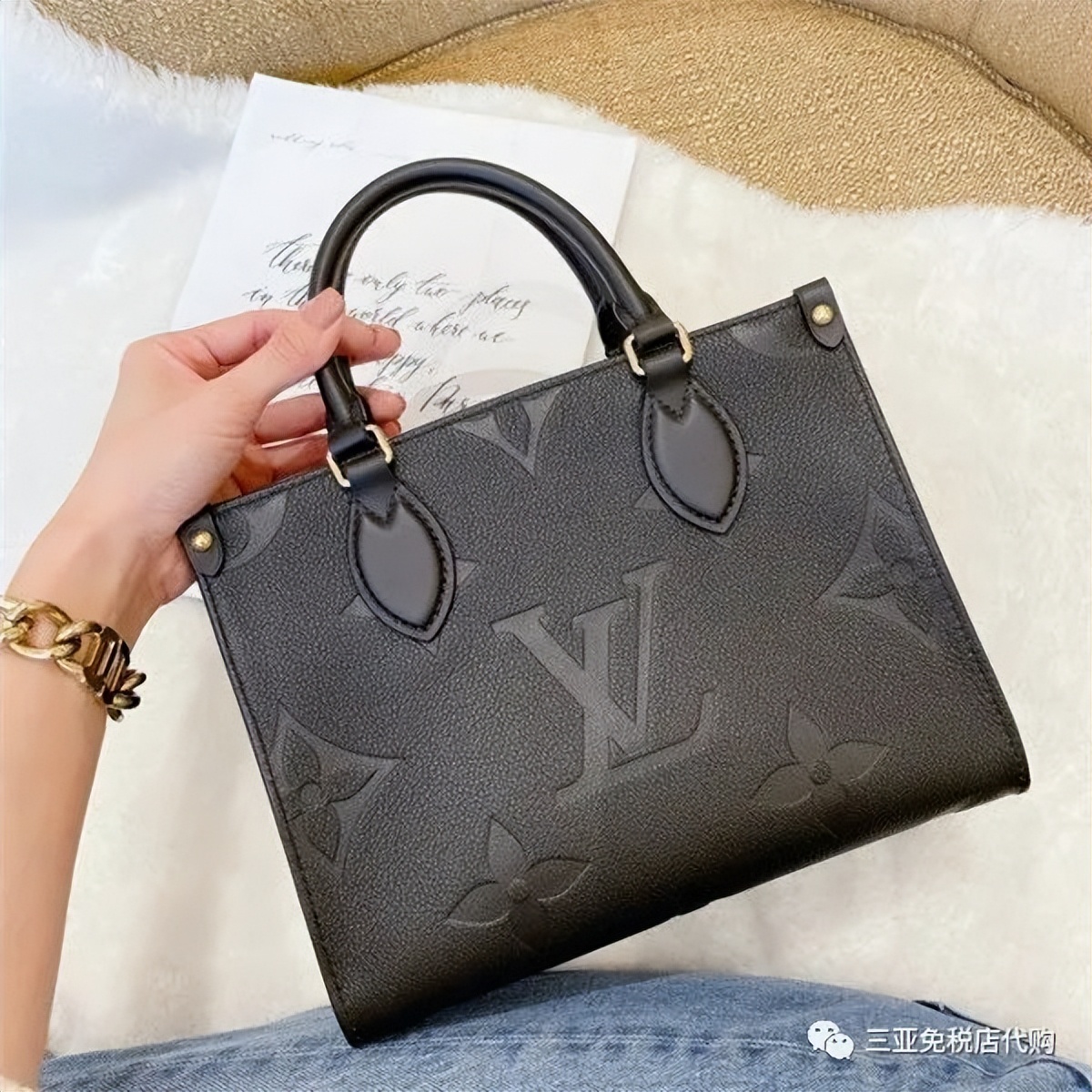 lv小号斜挎包老花,lv正品小挎包价格