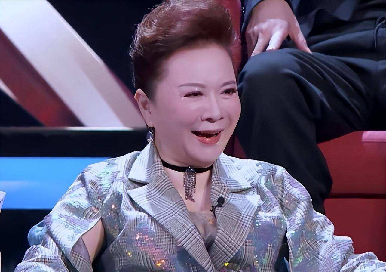 最失败硅胶脸的女星,硅胶脸女明星排行