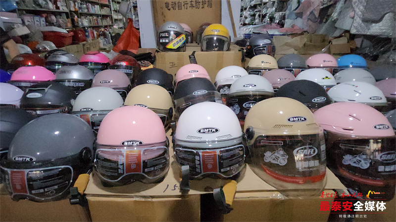 头盔质量参差不齐选购时要注意,头盔新国标和3c的区别