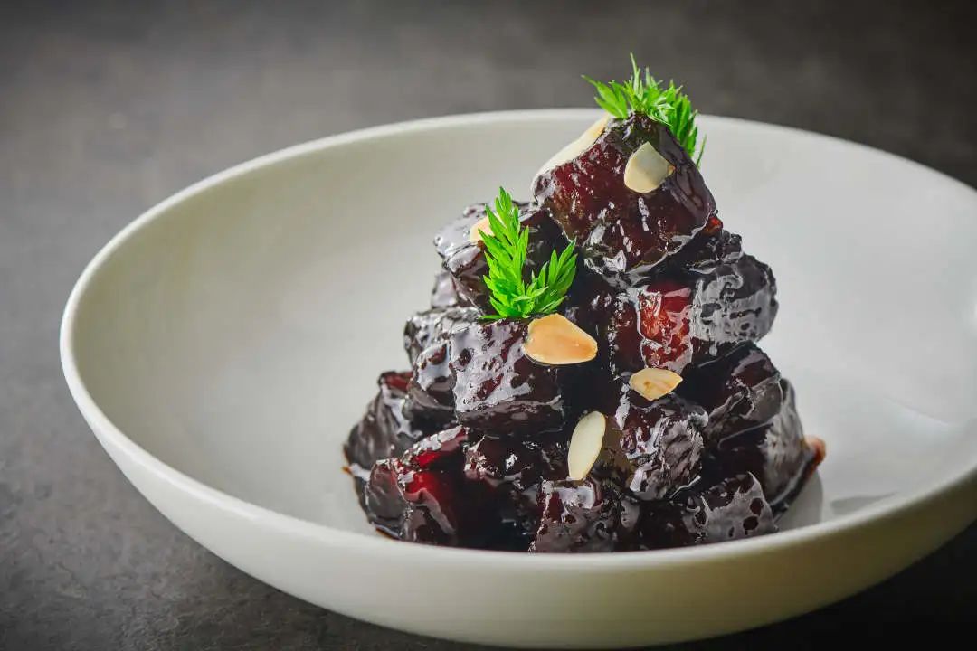 这个穿越中国餐饮周期的长红品牌，又放大招！