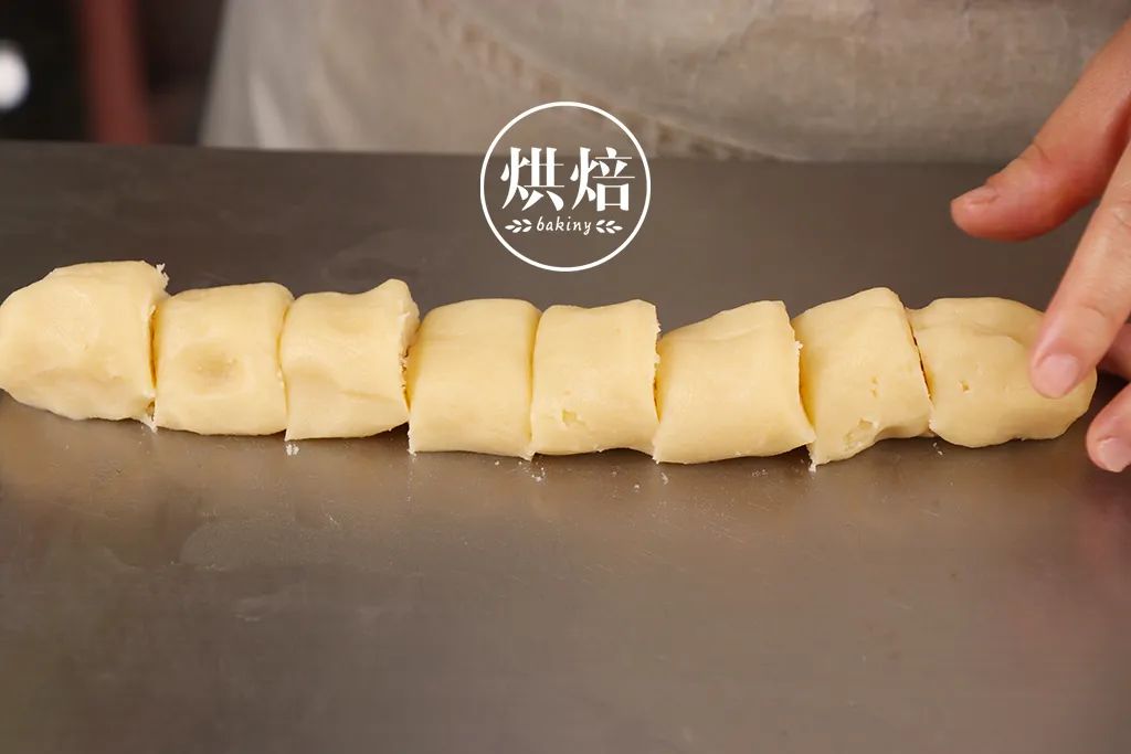 10几块一个的蛋黄酥,不超过10块钱的蛋黄酥