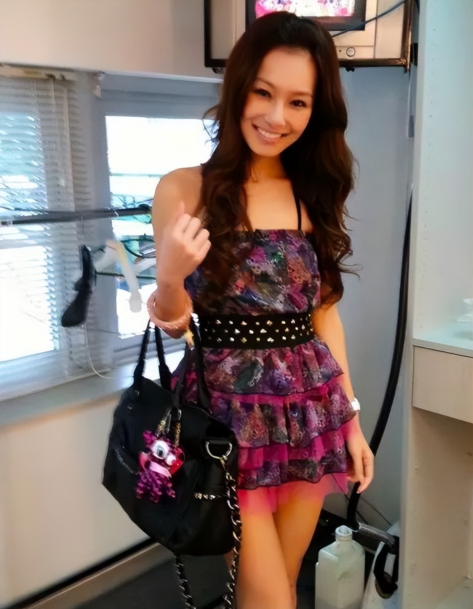 刺激，这姐被扒皮了！