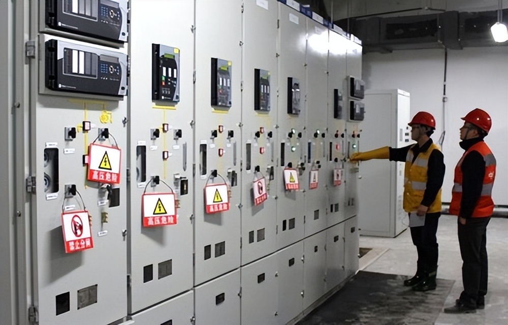 中专哪个专业适合男生,中专学校男生学什么专业比较好