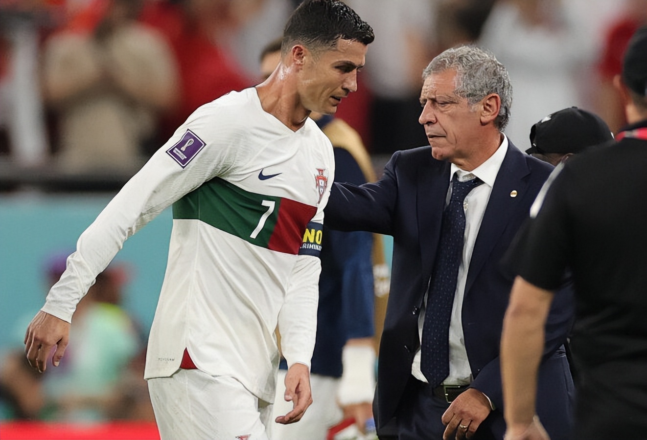 滕哈赫为什么不用c罗,滕哈赫为什么挑衅c罗