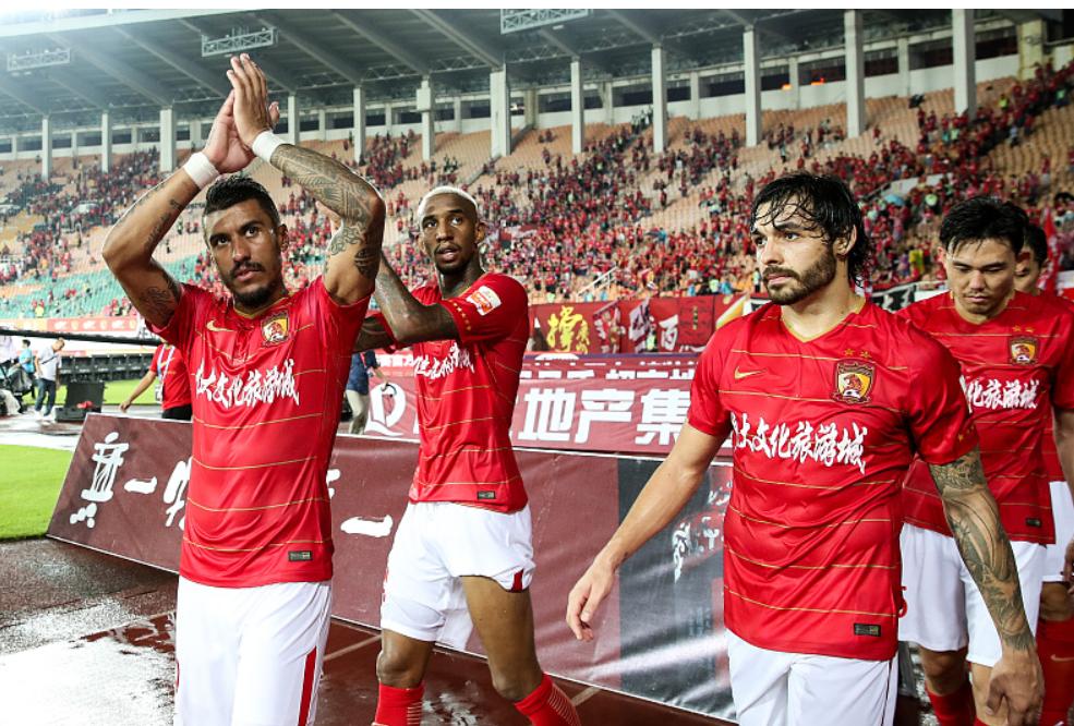 恒大悍将年薪800万,被广东球迷怒喷,去河南队强势复苏