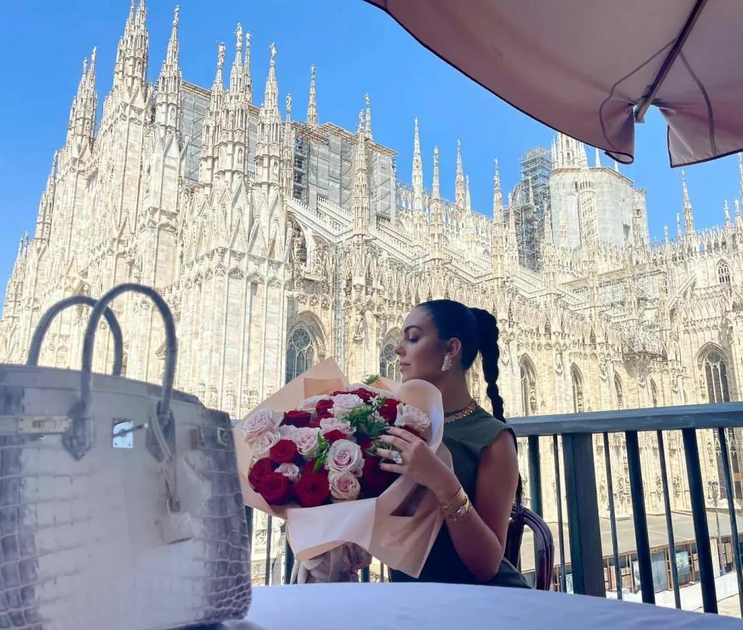 c罗现任女友乔治娜身高,c罗和女友乔治娜竟是一见钟情