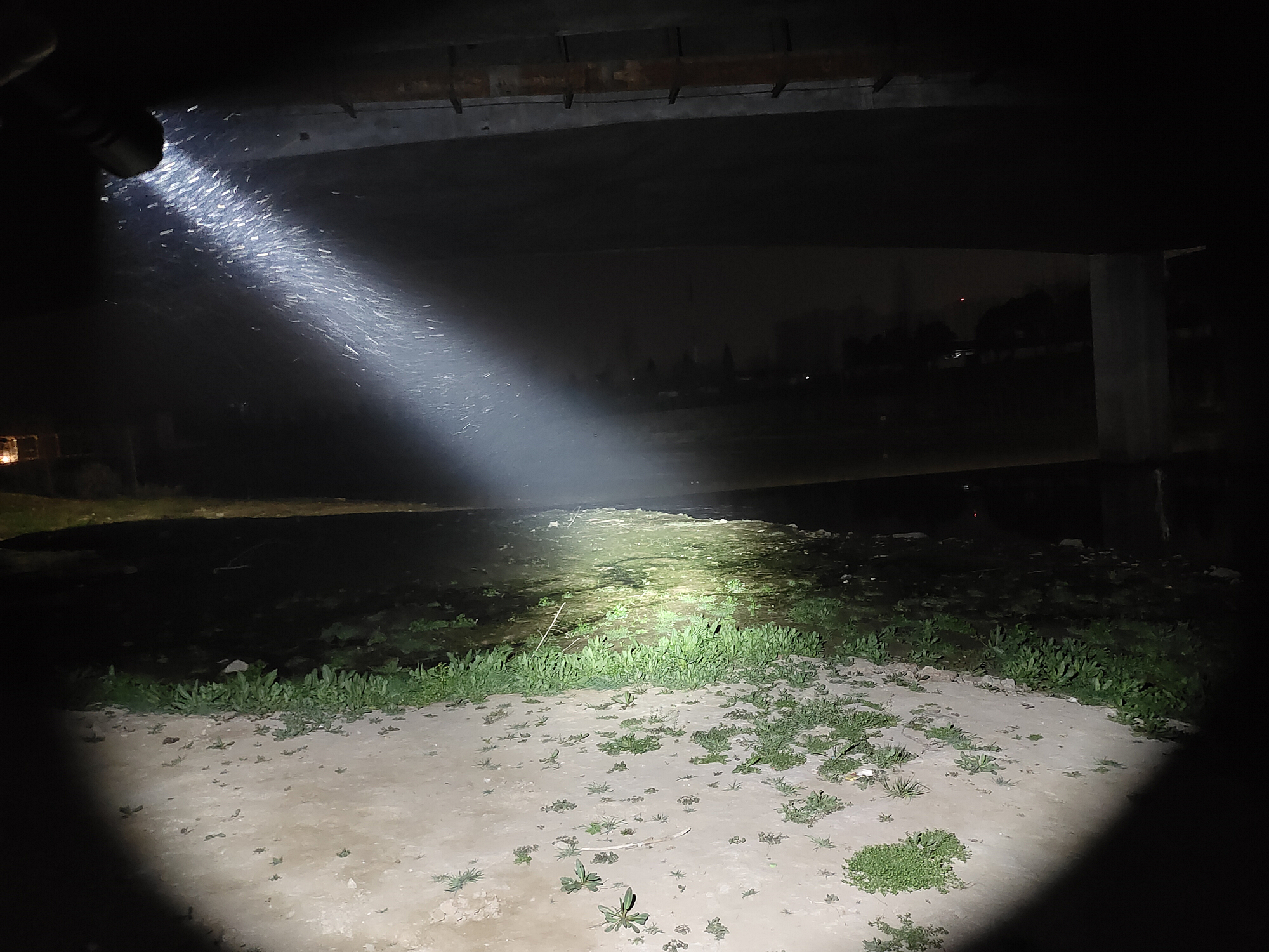 性能强悍再升级，Fenix菲尼克斯TK20RV2.0战术手电体验