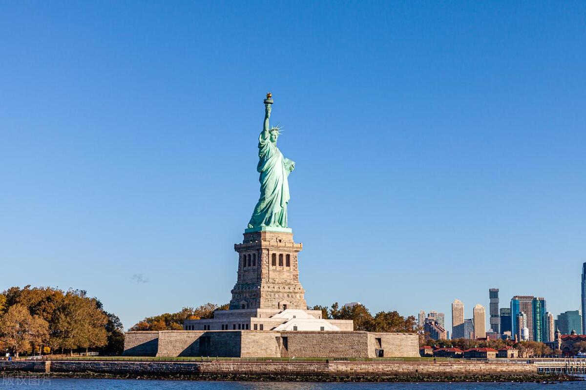 英国留学贵还是美国留学贵,英国和美国哪个留学安全