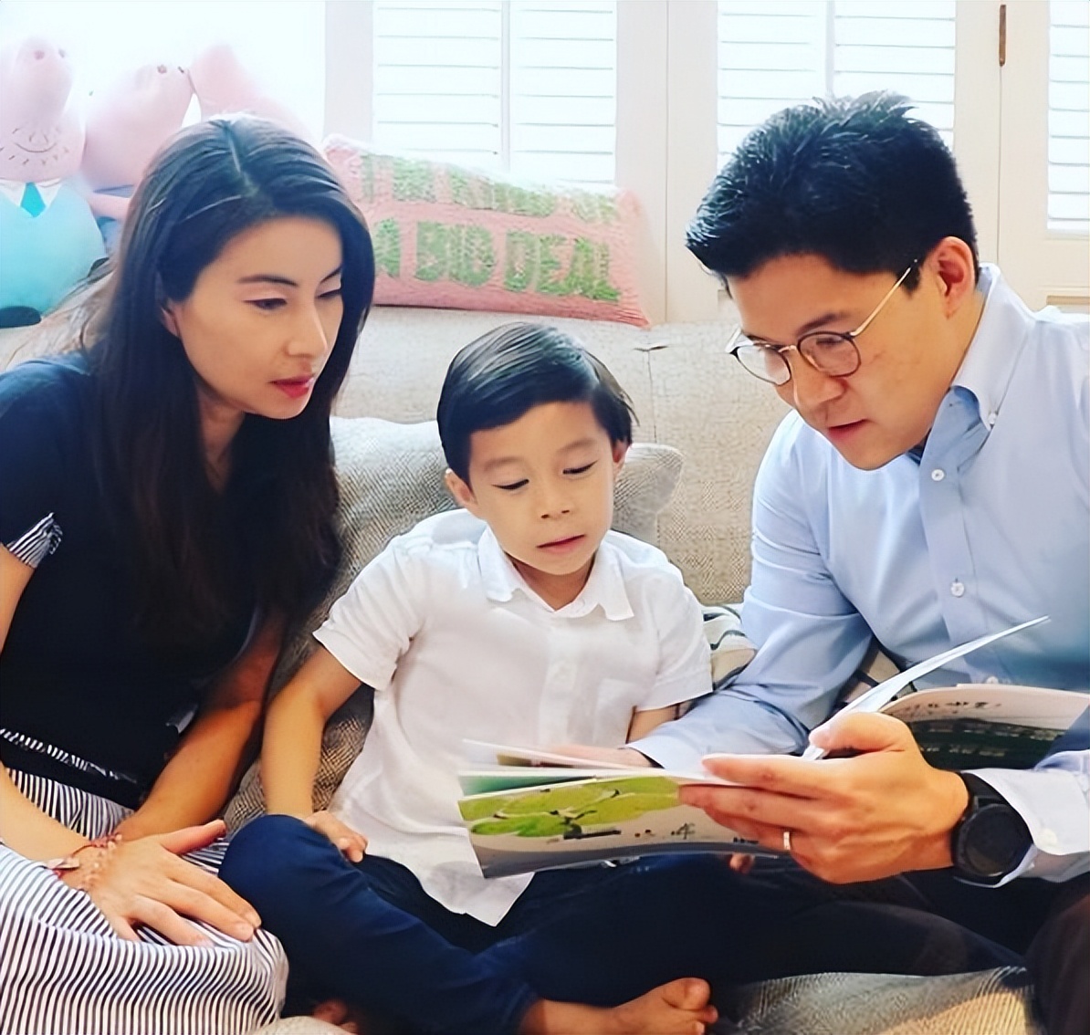 郭晶晶卖货直播,郭晶晶要自己赚钱养家吗