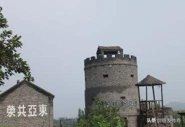 机智勇敢的女交通员通过号称“老虎卡”的我村炮楼