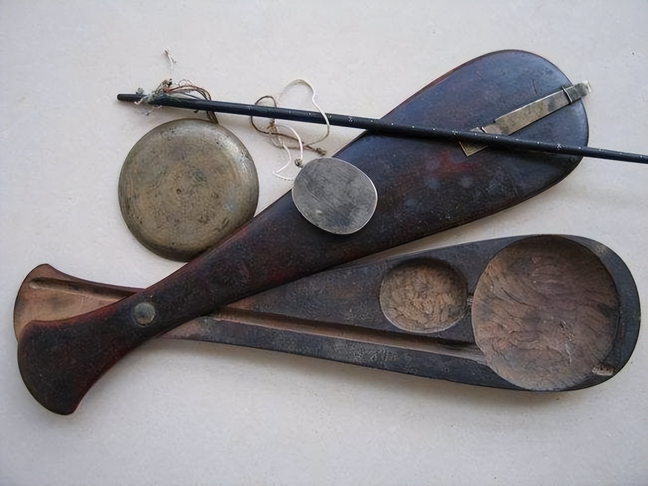 古代一两银子可以买多少铁,古代一两银子可以买多少大米