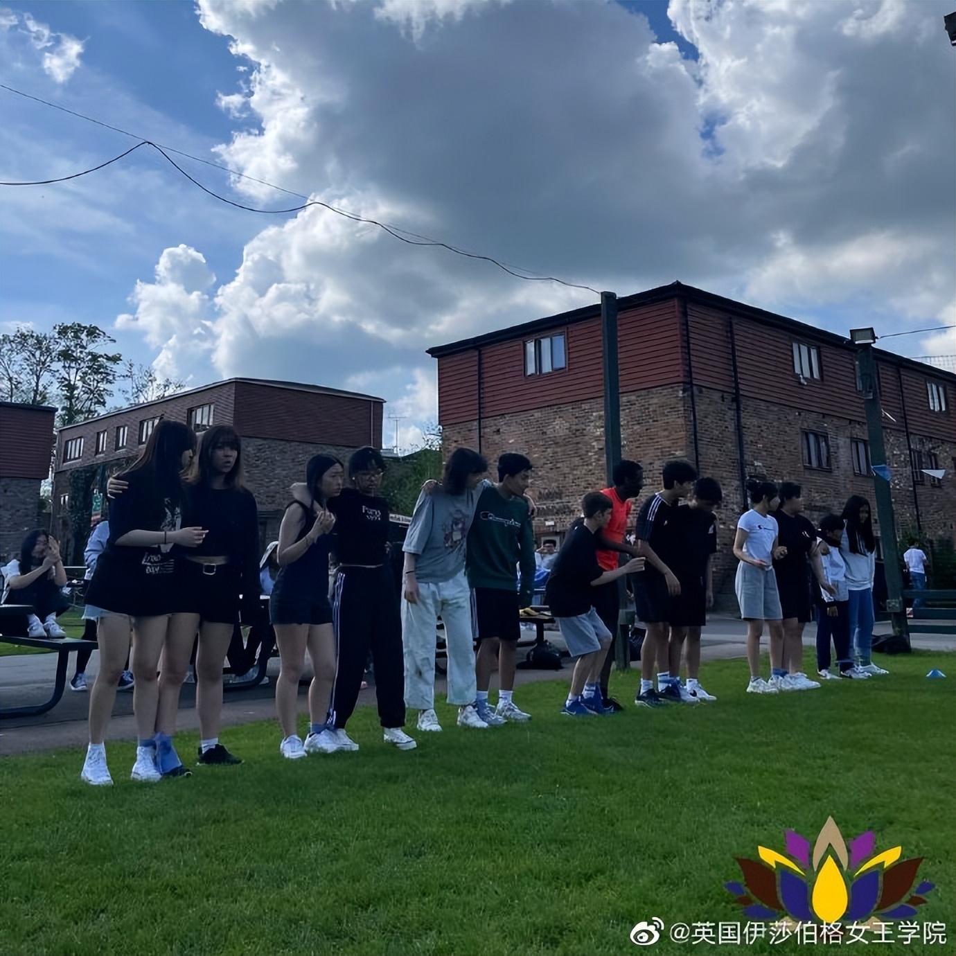 英国伊莎伯格皇后学院的入学时间,英国伊莎伯格皇后学校