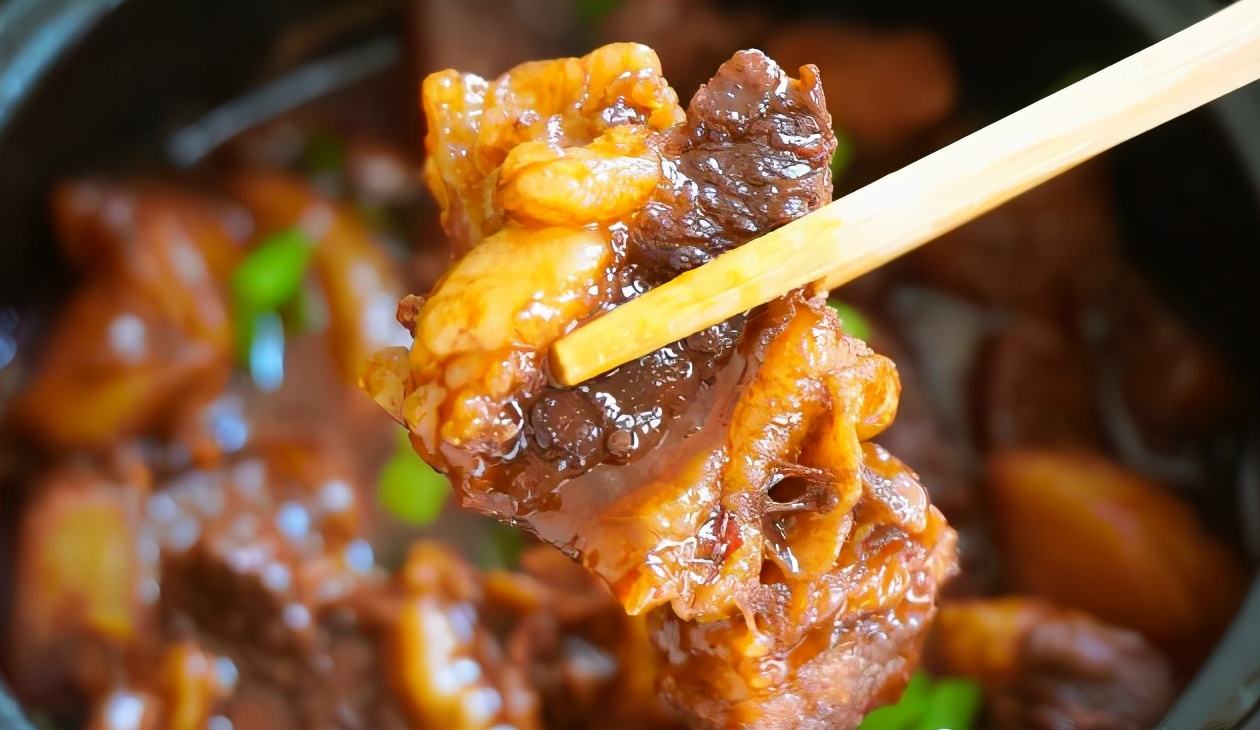 回民炖牛肉为何特别软烂,回民炖白锅牛肉做法