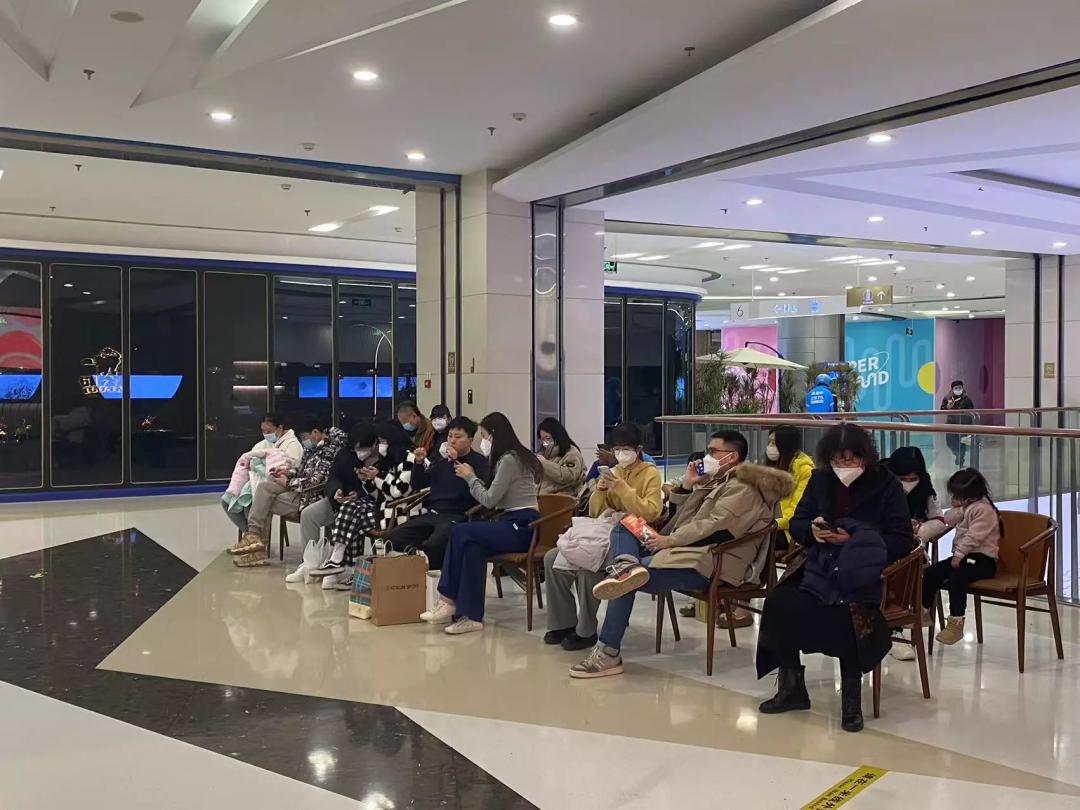 报复性消费市场的火热,报复消费热潮出现什么情况