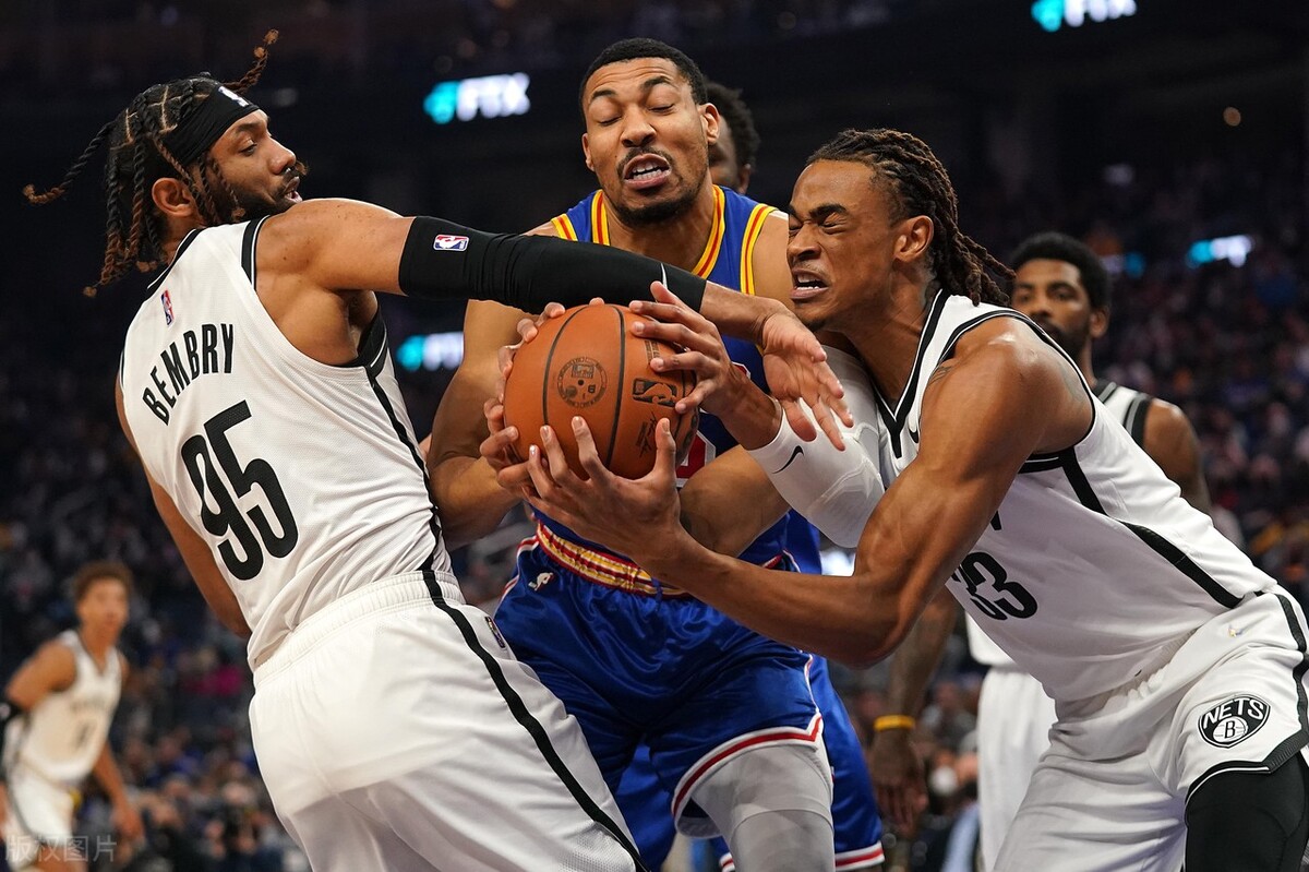 接球过人,实况足球手游接球转身过人教学