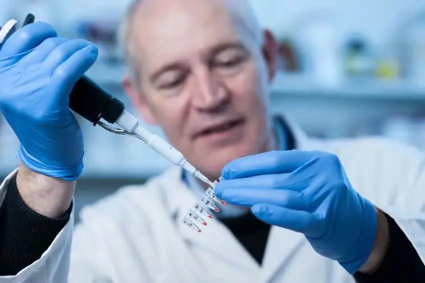 美国绿卡一共要多少钱,一张美国绿卡到底值不值500万