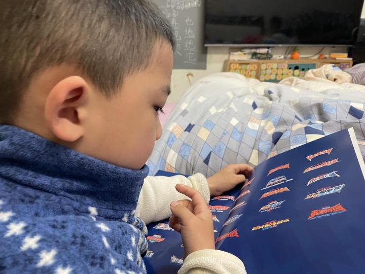 每个小孩心中都有一个奥特英雄梦,每个小男孩是不是都有奥特曼之梦