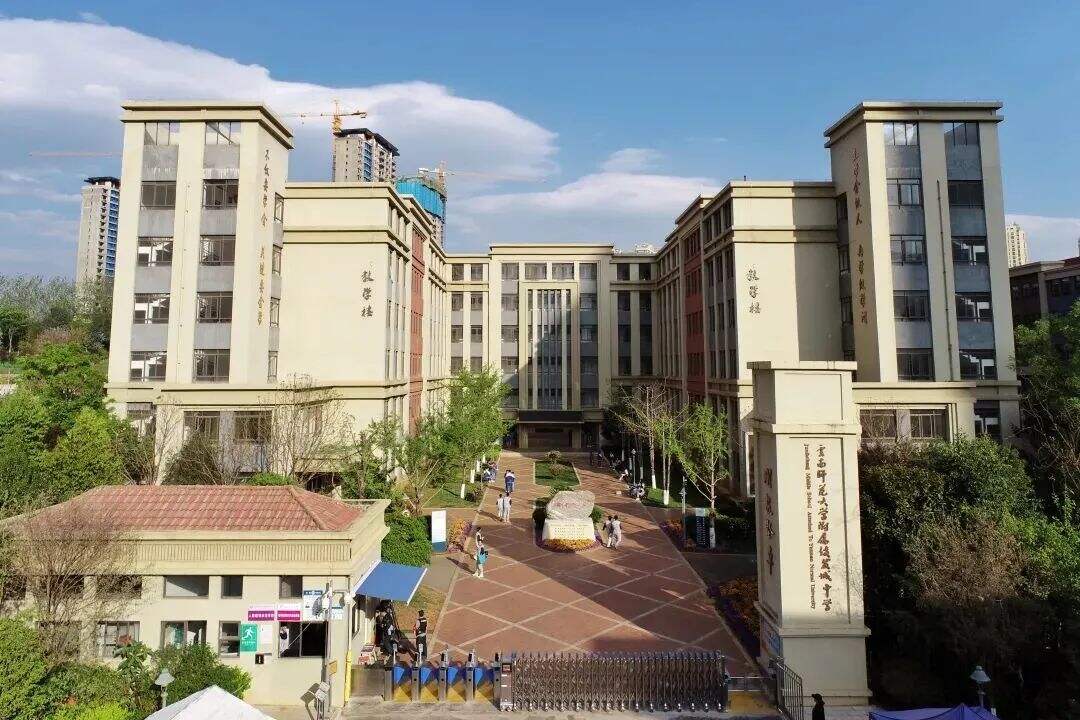 俊发城思成中学和昆十中是啥关系,俊发城思成中学全景