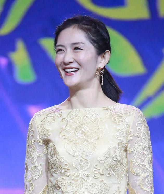 人家说女人味十足应该怎么回答,女人要有女人味也要有女人味