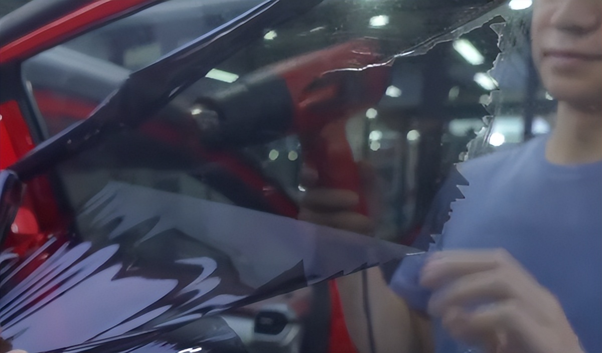 新车车膜贴了几天能开窗,新车贴车膜有必要吗