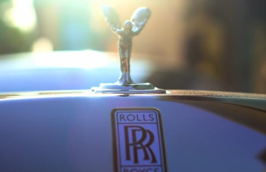 200万买辆车，6000万买块车牌！壕无人性的迪拜又让大开眼界了