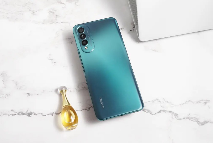 华为2000元以下最值得入手的手机,2020年2000元左右的华为手机推荐