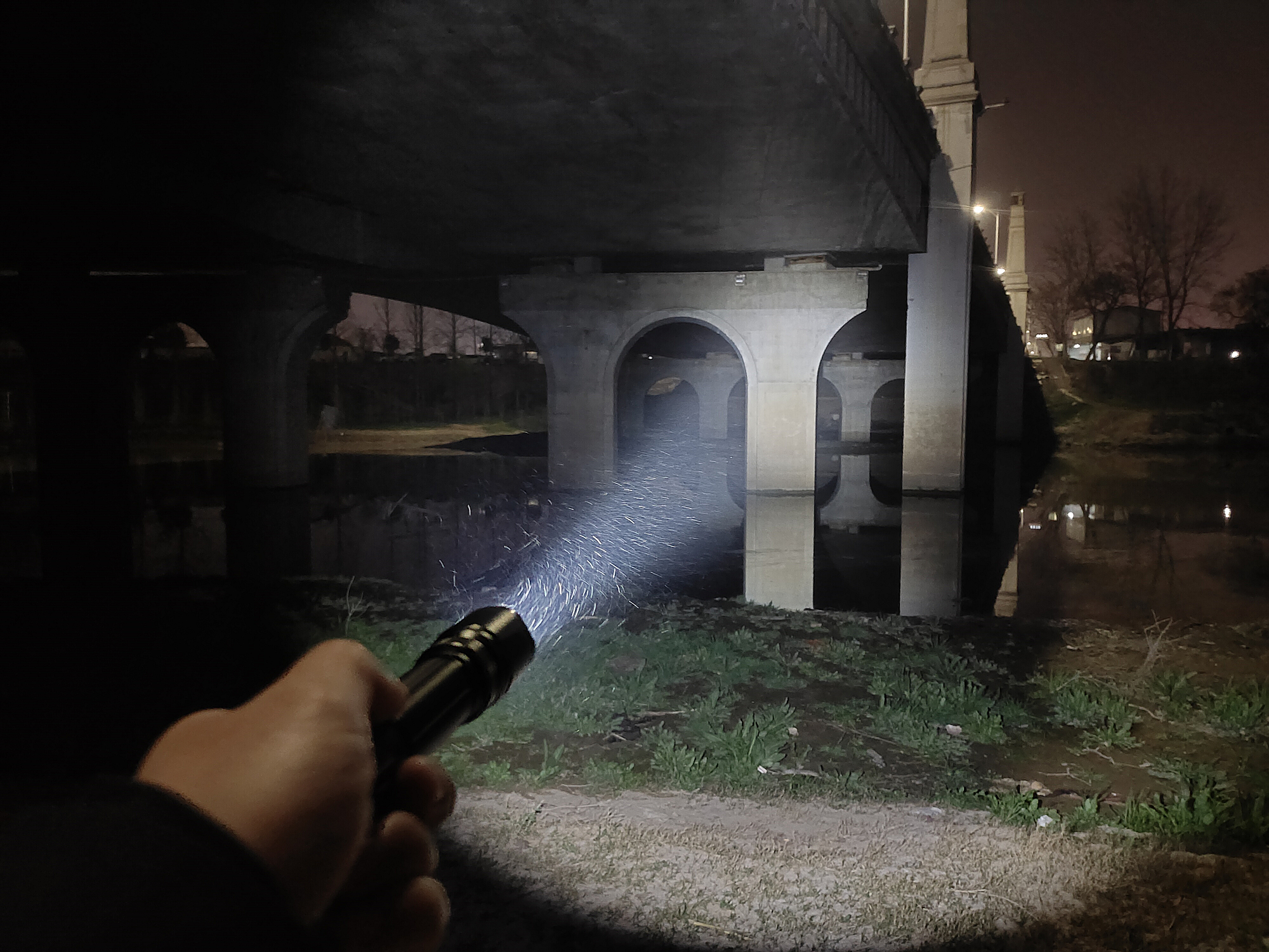 性能强悍再升级，Fenix菲尼克斯TK20RV2.0战术手电体验