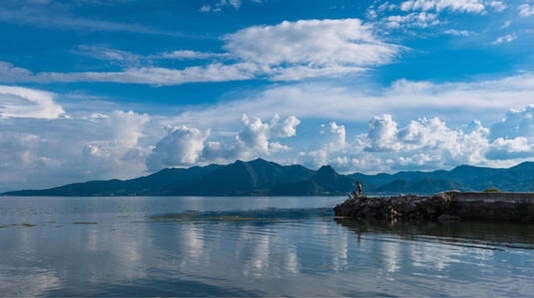 抚仙湖是云南人的私藏后花园,玉溪抚仙湖简介