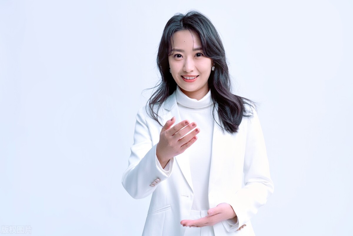 老婆做销售陪客户喝酒,卖车女销售经常陪客户喝酒