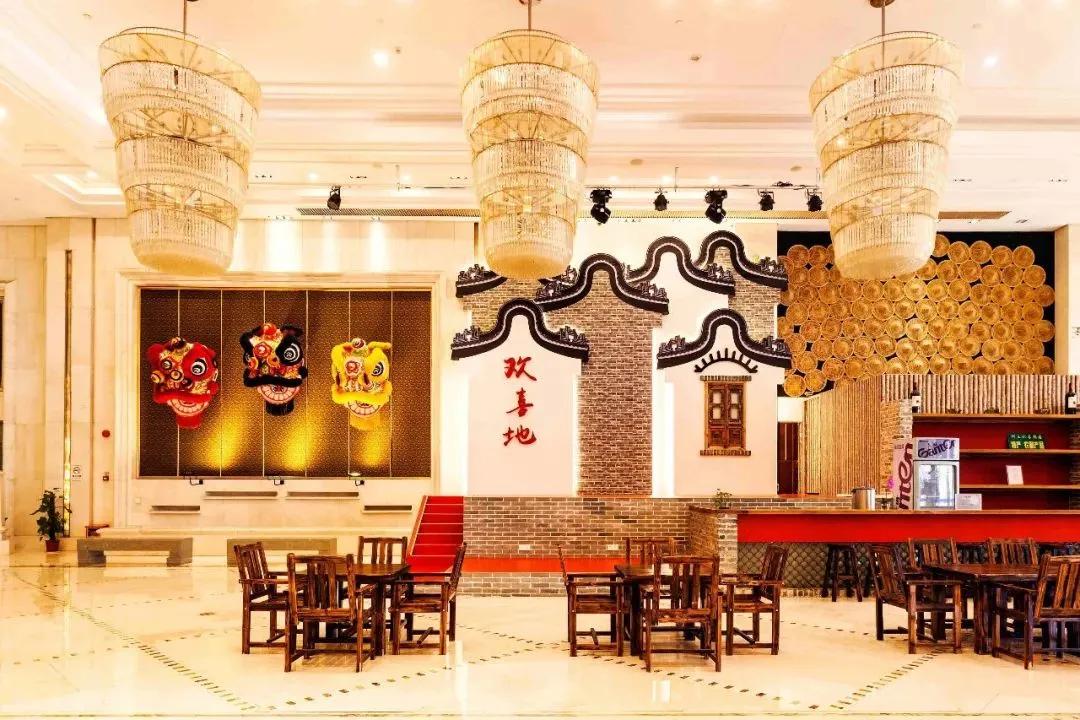 佛山芦苞镇又藏一顶奢温泉度假村，超大落地玻璃窗观园景，去打卡